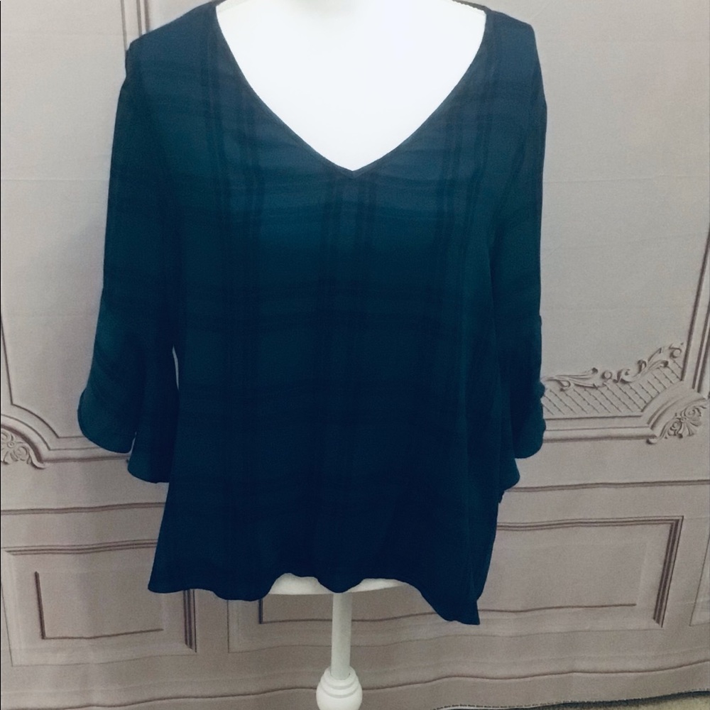 - V-Neck 3/4 Bell Sleeve Plaid Top